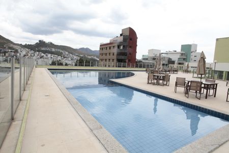 Apartamento à venda com 85m², 3 quartos e 2 vagasÁrea comum - Piscina