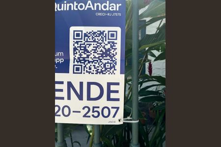 Casa à venda com 200m², 7 quartos e 4 vagasFachada