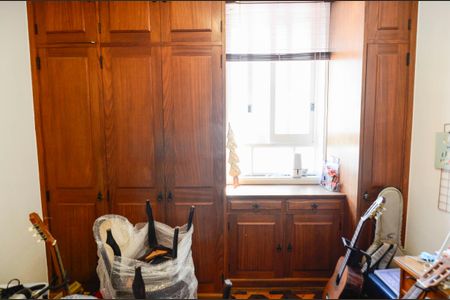 Casa à venda com 200m², 7 quartos e 4 vagasQuarto 3