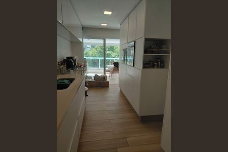 Apartamento para alugar com 172m², 3 quartos e 4 vagas