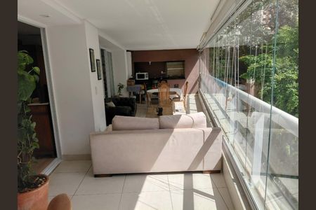 Apartamento para alugar com 172m², 3 quartos e 4 vagas