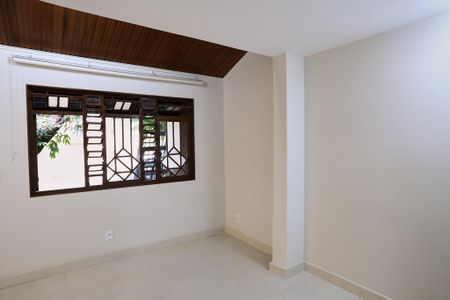 Casa para alugar com 92m², 3 quartos e 1 vagaSala