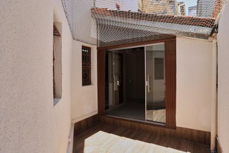 Casa para alugar com 92m², 3 quartos e 1 vagaÁrea de Serviço