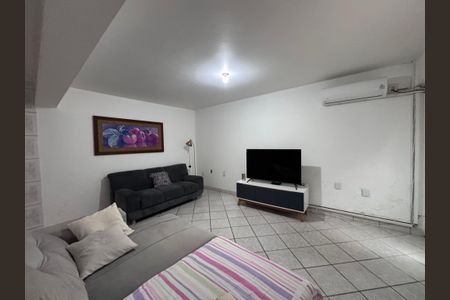 Casa para alugar com 150m², 2 quartos e 2 vagasSala