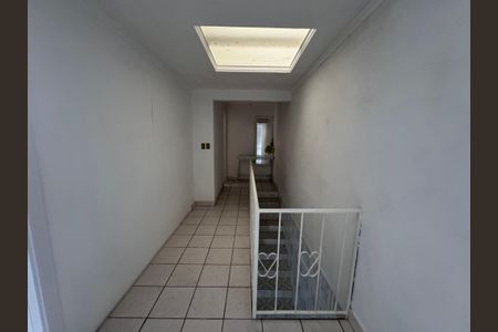 Casa para alugar com 150m², 2 quartos e 2 vagasCorredor