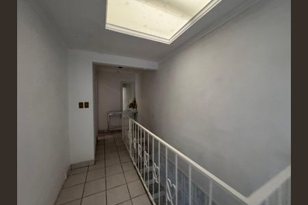 Casa para alugar com 150m², 2 quartos e 2 vagasCorredor