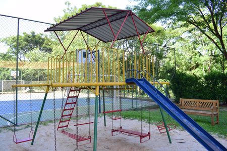 Apartamento para alugar com 128m², 4 quartos e 2 vagasÁrea comum - Playground