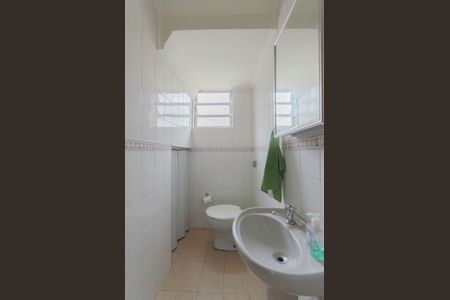 Casa à venda com 176m², 3 quartos e 3 vagas Casa à venda com 176m², 3 quartos e 3 vagasLavabo