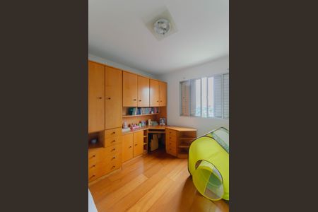 Casa à venda com 176m², 3 quartos e 3 vagas Casa à venda com 176m², 3 quartos e 3 vagasQuarto 2