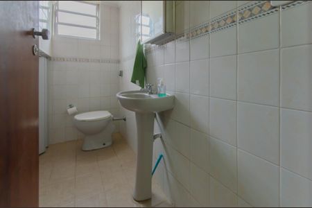 Casa à venda com 176m², 3 quartos e 3 vagas Casa à venda com 176m², 3 quartos e 3 vagasLavabo