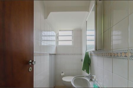 Casa à venda com 176m², 3 quartos e 3 vagas Casa à venda com 176m², 3 quartos e 3 vagasLavabo