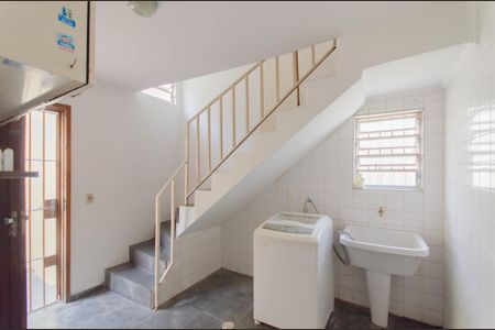 Casa à venda com 176m², 3 quartos e 3 vagas Casa à venda com 176m², 3 quartos e 3 vagasÁrea de Serviço