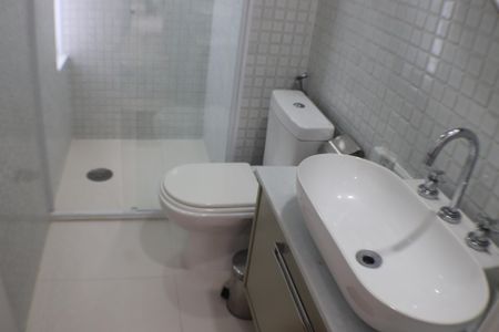 Apartamento para alugar com 70m², 2 quartos e 1 vaga Apartamento para alugar com 70m², 2 quartos e 1 vagaBanheiro