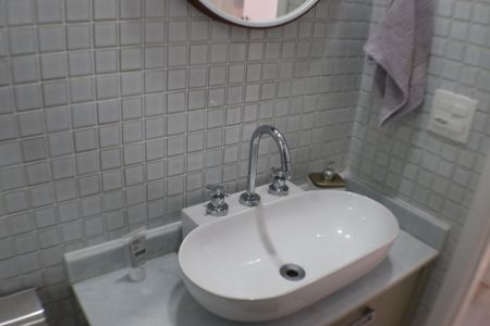 Apartamento para alugar com 70m², 2 quartos e 1 vaga Apartamento para alugar com 70m², 2 quartos e 1 vagaBanheiro