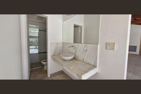 Casa de condomínio à venda com 1000m², 3 quartos e 2 vagas