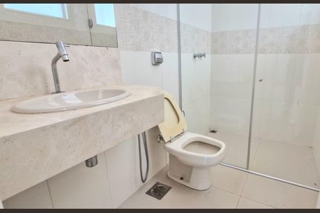 Casa de condomínio à venda com 1000m², 3 quartos e 2 vagas