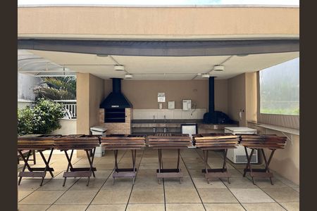 Apartamento à venda com 53m², 2 quartos e 1 vaga Apartamento à venda com 53m², 2 quartos e 1 vagaÁrea comum - Churrasqueira