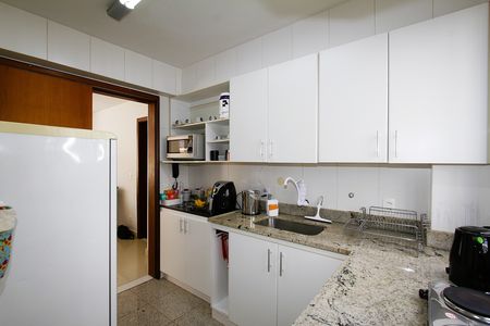 Apartamento para alugar com 114m², 3 quartos e 2 vagasCozinha
