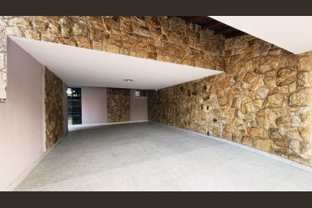 Casa para alugar com 271m², 4 quartos e 3 vagas Casa para alugar com 271m², 4 quartos e 3 vagasÁrea comum