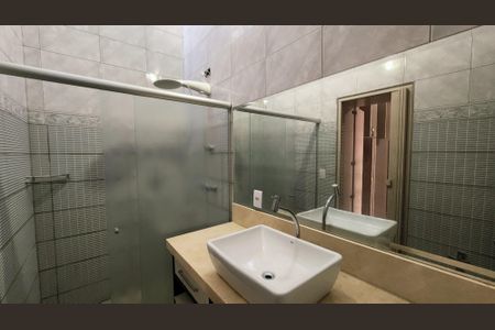 Casa para alugar com 271m², 4 quartos e 3 vagas Casa para alugar com 271m², 4 quartos e 3 vagasBanheiro da Suíte