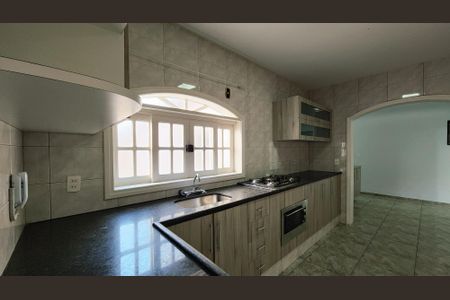 Casa para alugar com 271m², 4 quartos e 3 vagas Casa para alugar com 271m², 4 quartos e 3 vagasCozinha