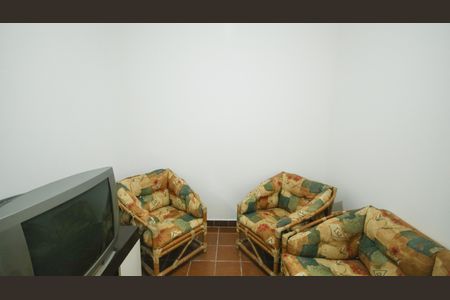 Sala de kitnet/studio para alugar com 1 quarto, 33m² em Jardim Melvi, Praia Grande