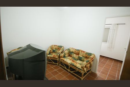 Sala de kitnet/studio para alugar com 1 quarto, 33m² em Jardim Melvi, Praia Grande