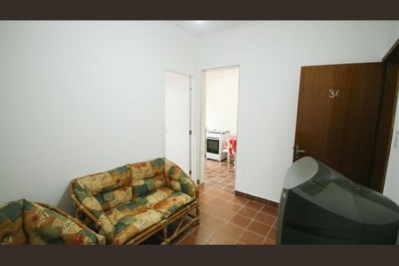 Sala de kitnet/studio para alugar com 1 quarto, 33m² em Jardim Melvi, Praia Grande