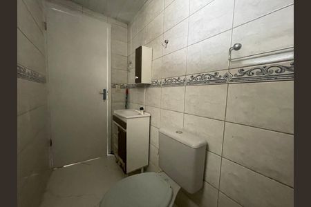 Casa à venda com 106m², 2 quartos e 2 vagas Casa à venda com 106m², 2 quartos e 2 vagasBanheiro Social