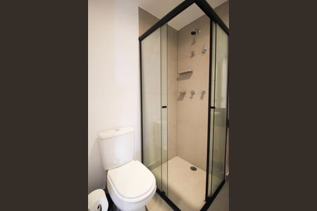 Banheiro de kitnet/studio à venda com 1 quarto, 24m² em Vila Olímpia, São Paulo