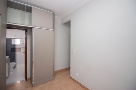 Casa à venda com 180m², 3 quartos e 2 vagasQuarto Suíte