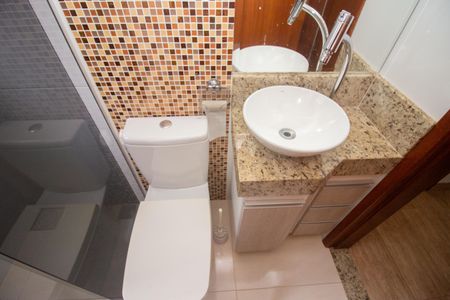 Casa à venda com 180m², 3 quartos e 2 vagasBanheiro Social