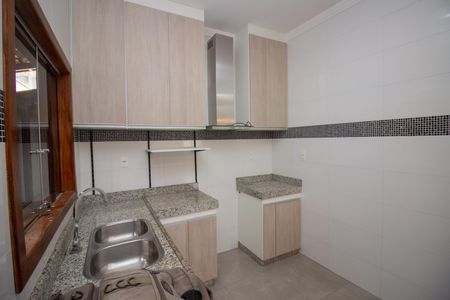Casa à venda com 180m², 3 quartos e 2 vagasCozinha