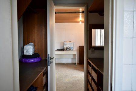 Apartamento à venda com 207m², 4 quartos e 4 vagas Apartamento à venda com 207m², 4 quartos e 4 vagasCobertura Suíte 1