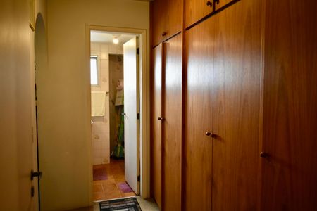 Apartamento à venda com 207m², 4 quartos e 4 vagas Apartamento à venda com 207m², 4 quartos e 4 vagasSuíte