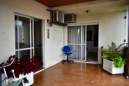 Apartamento à venda com 207m², 4 quartos e 4 vagas Apartamento à venda com 207m², 4 quartos e 4 vagasCobertura varanda