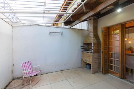 Casa de condomínio à venda com 120m², 3 quartos e 3 vagas