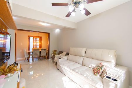 Casa de condomínio à venda com 120m², 3 quartos e 3 vagas