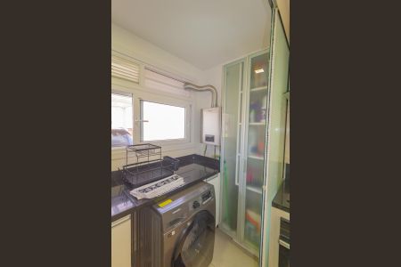 Casa de condomínio à venda com 160m², 3 quartos e 2 vagas Casa de condomínio à venda com 160m², 3 quartos e 2 vagasCozinha e Área de Serviço