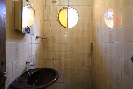 Casa à venda com 360m², 2 quartos e 2 vagasBanheiro