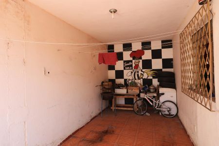 Casa à venda com 360m², 2 quartos e 2 vagasGaragem