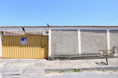 Casa à venda com 360m², 2 quartos e 2 vagasFachada