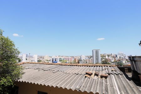 Casa à venda com 360m², 2 quartos e 2 vagasVista