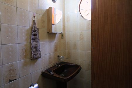 Casa à venda com 360m², 2 quartos e 2 vagasBanheiro da Suíte