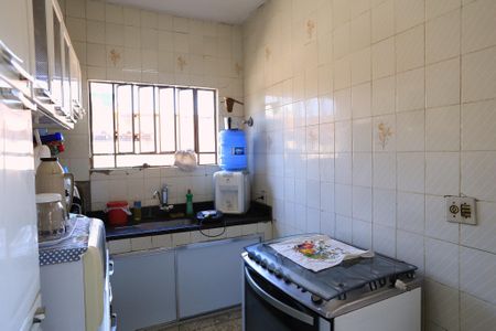 Casa à venda com 360m², 2 quartos e 2 vagasCozinha