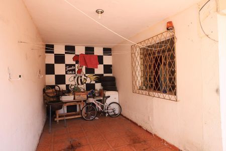 Casa à venda com 360m², 2 quartos e 2 vagasGaragem