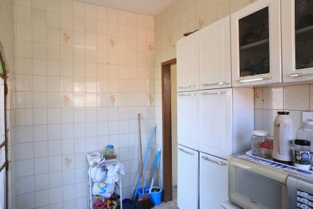 Casa à venda com 360m², 2 quartos e 2 vagasCozinha