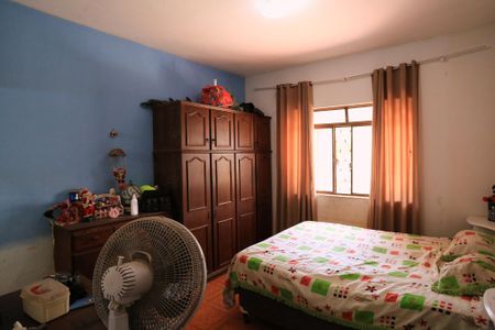 Casa à venda com 360m², 2 quartos e 2 vagasSuíte