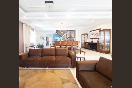 Casa à venda com 470m², 4 quartos e 3 vagasSala