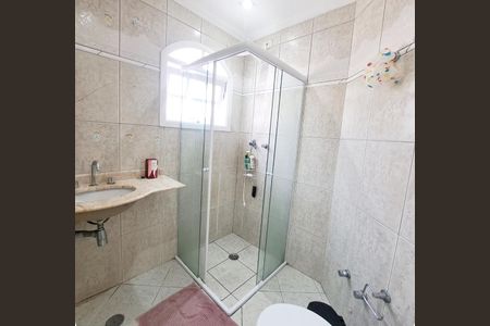 Casa à venda com 470m², 4 quartos e 3 vagasBanheiro  da suite 2